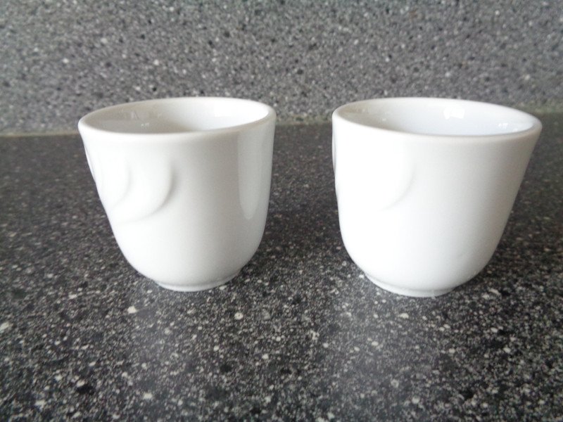 2 Eierbecher