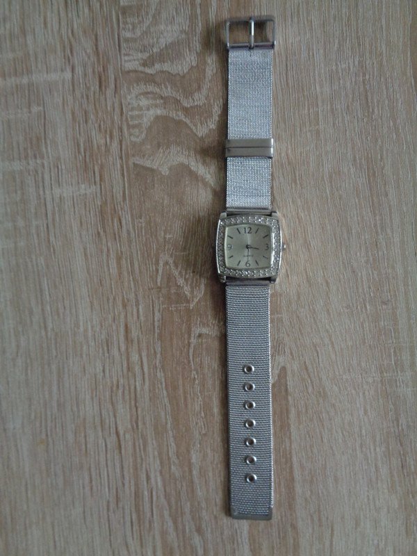 Armbanduhr