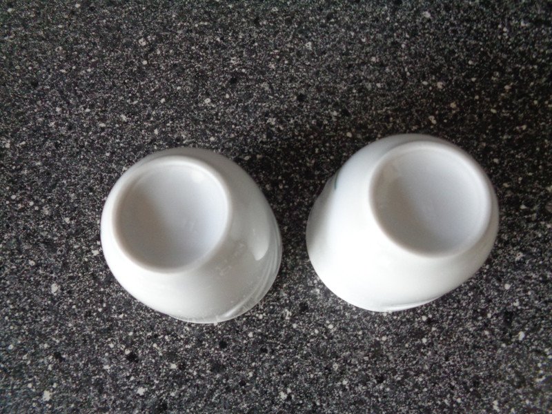 2 Eierbecher