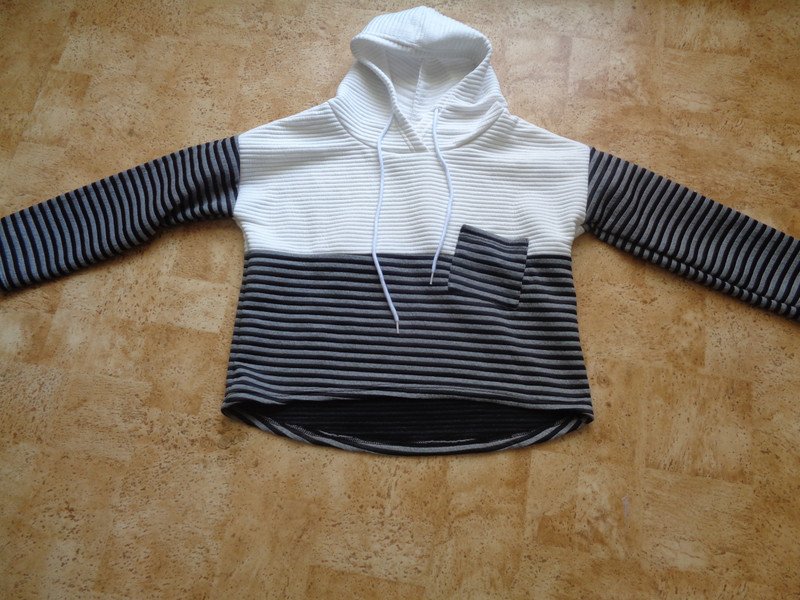 Kapuzenpulli 3/4 arm Gr. 36