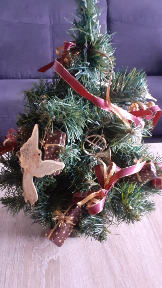 zu verschenken Kleiner Tannebaum künstlich