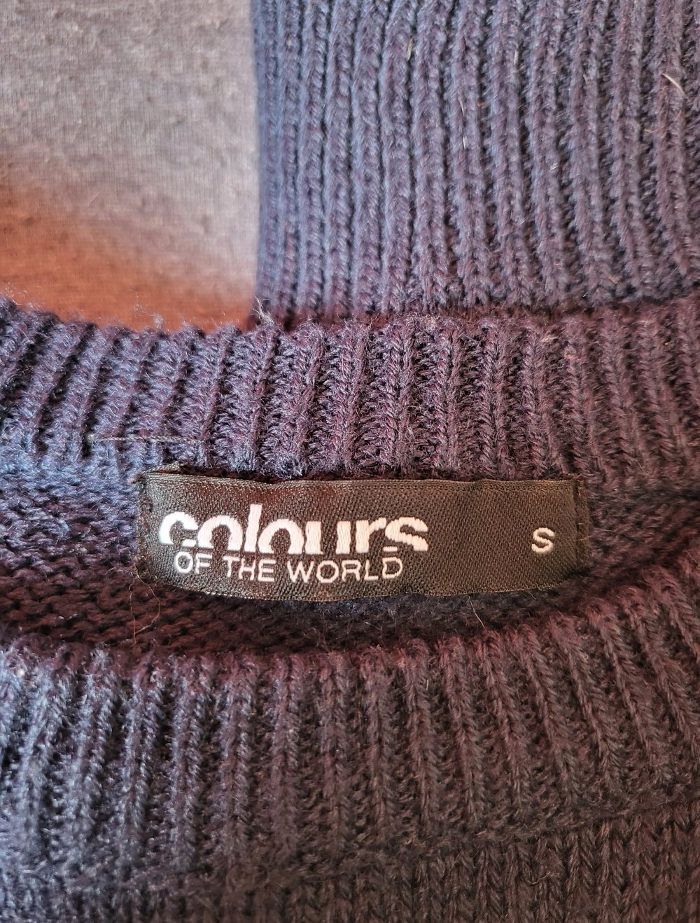 blauer Pullover