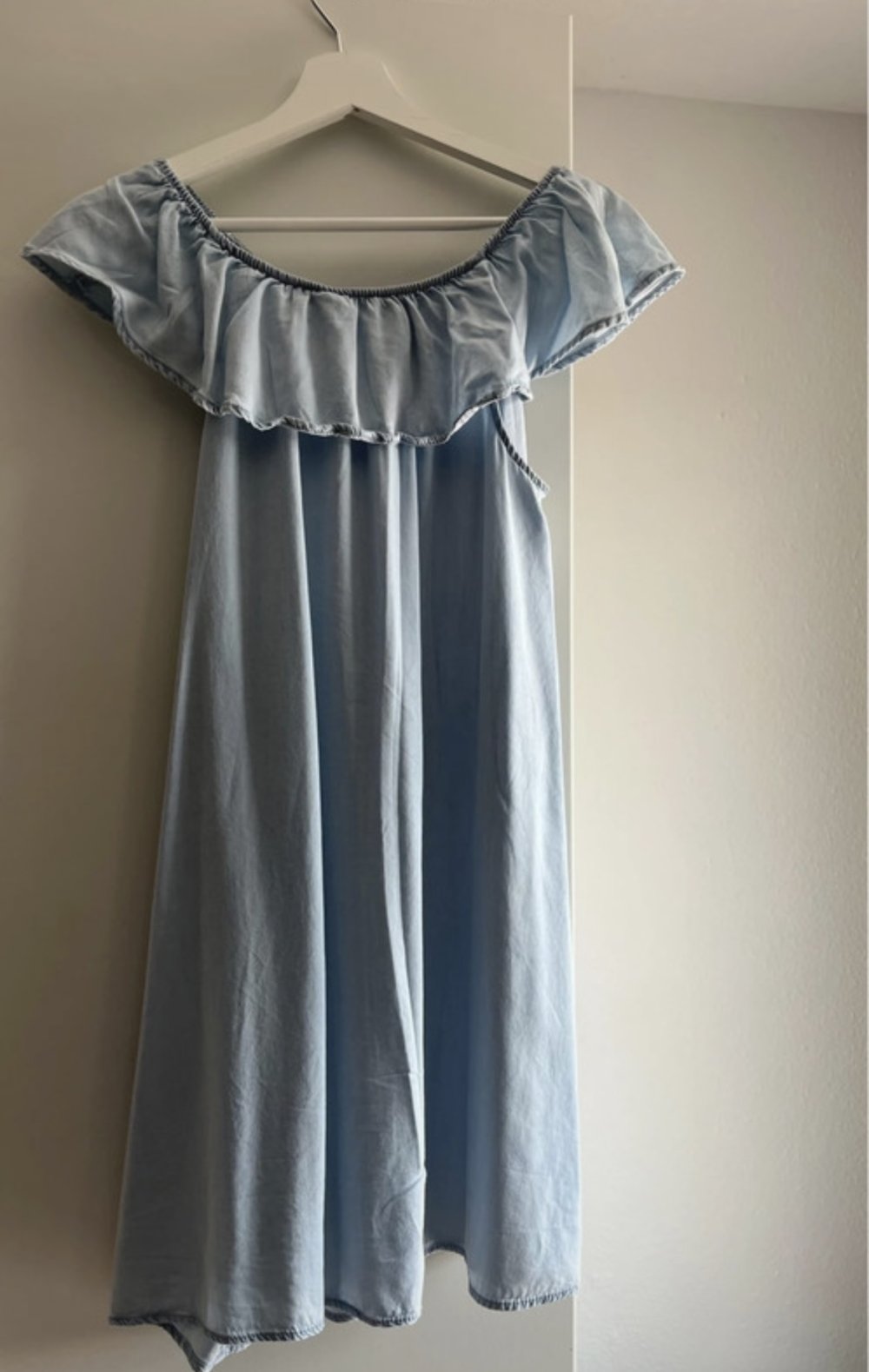Blaues Sommerkleid