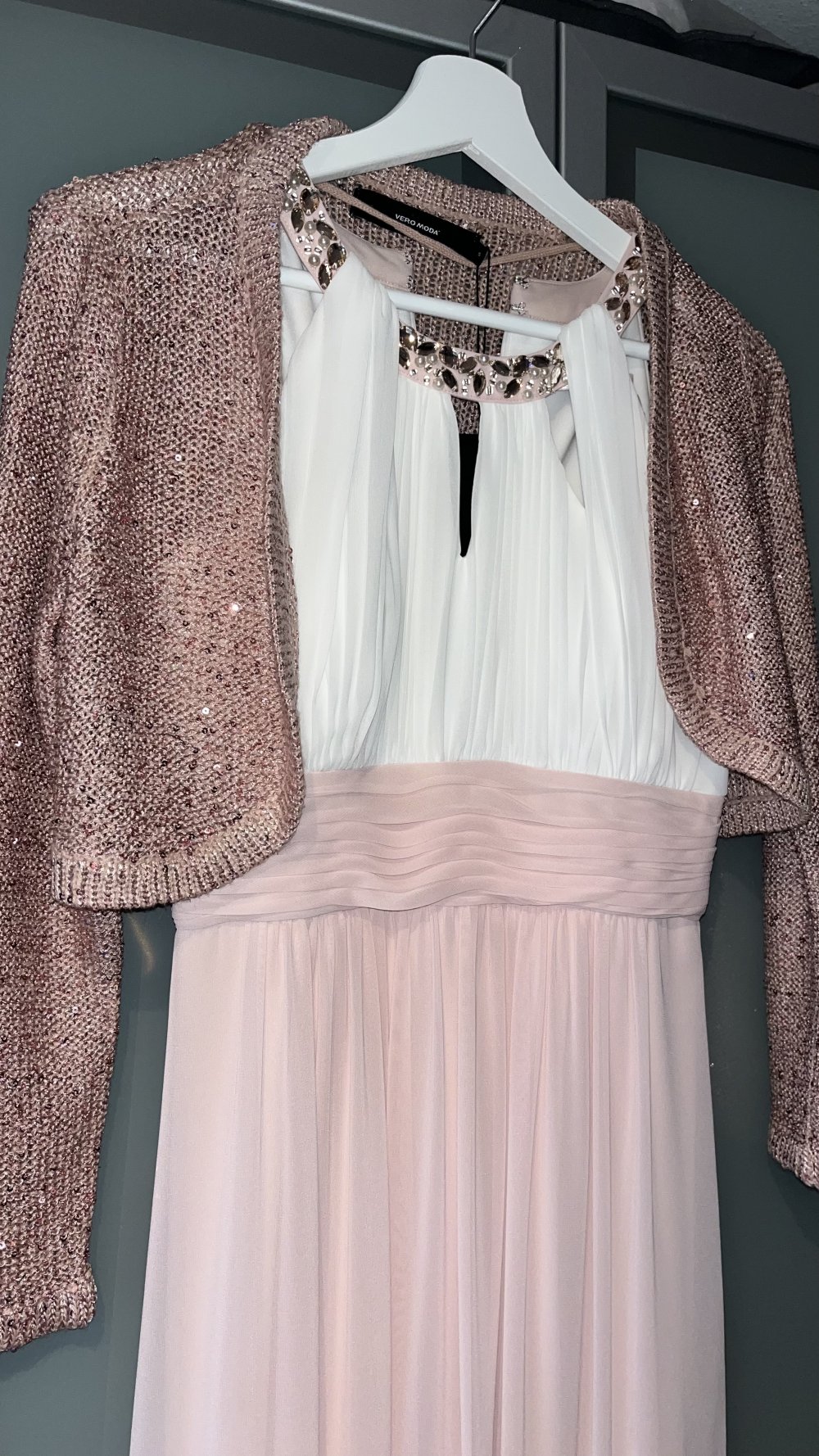 Neues Ballkleid