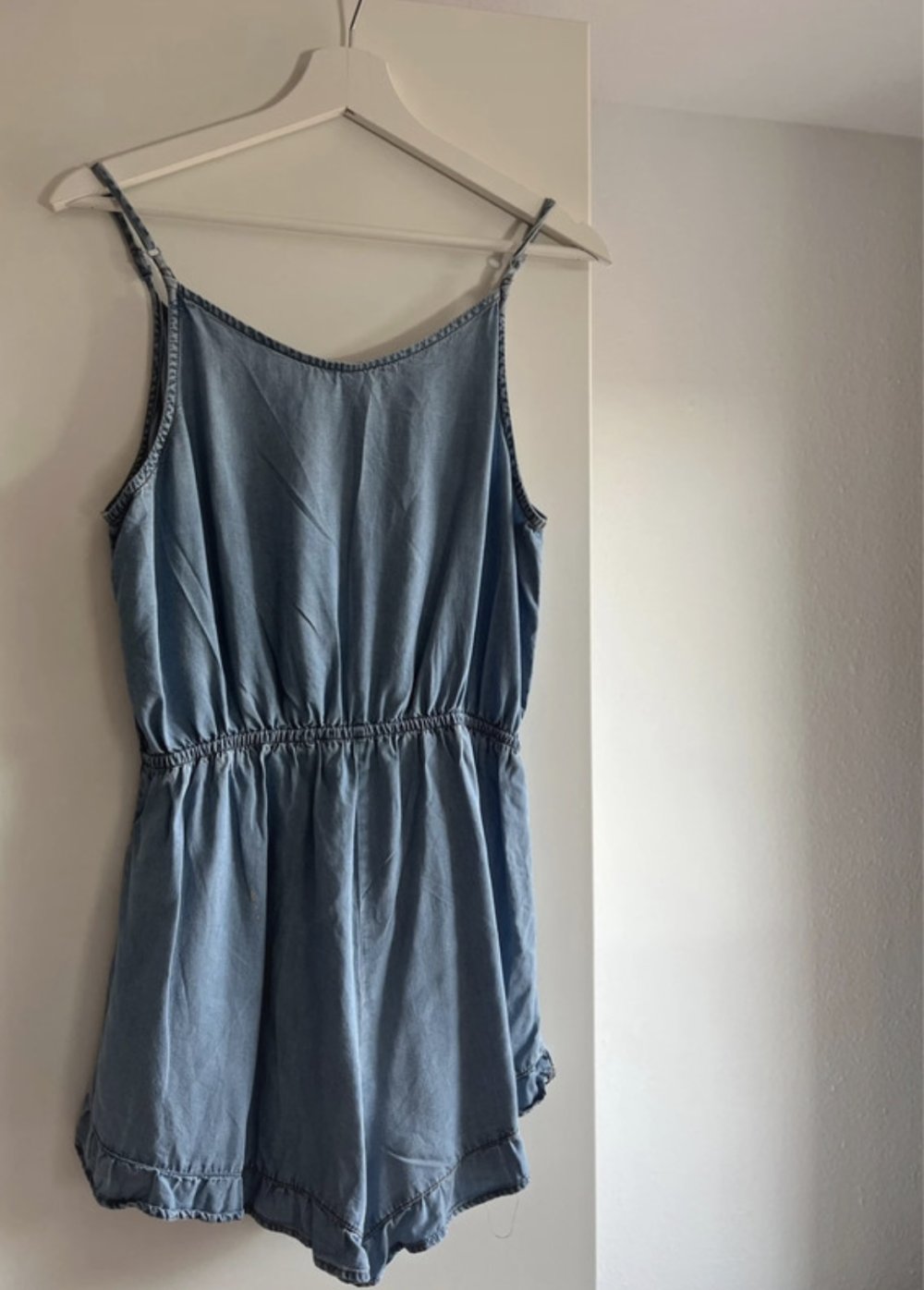 Blauer Jumpsuit