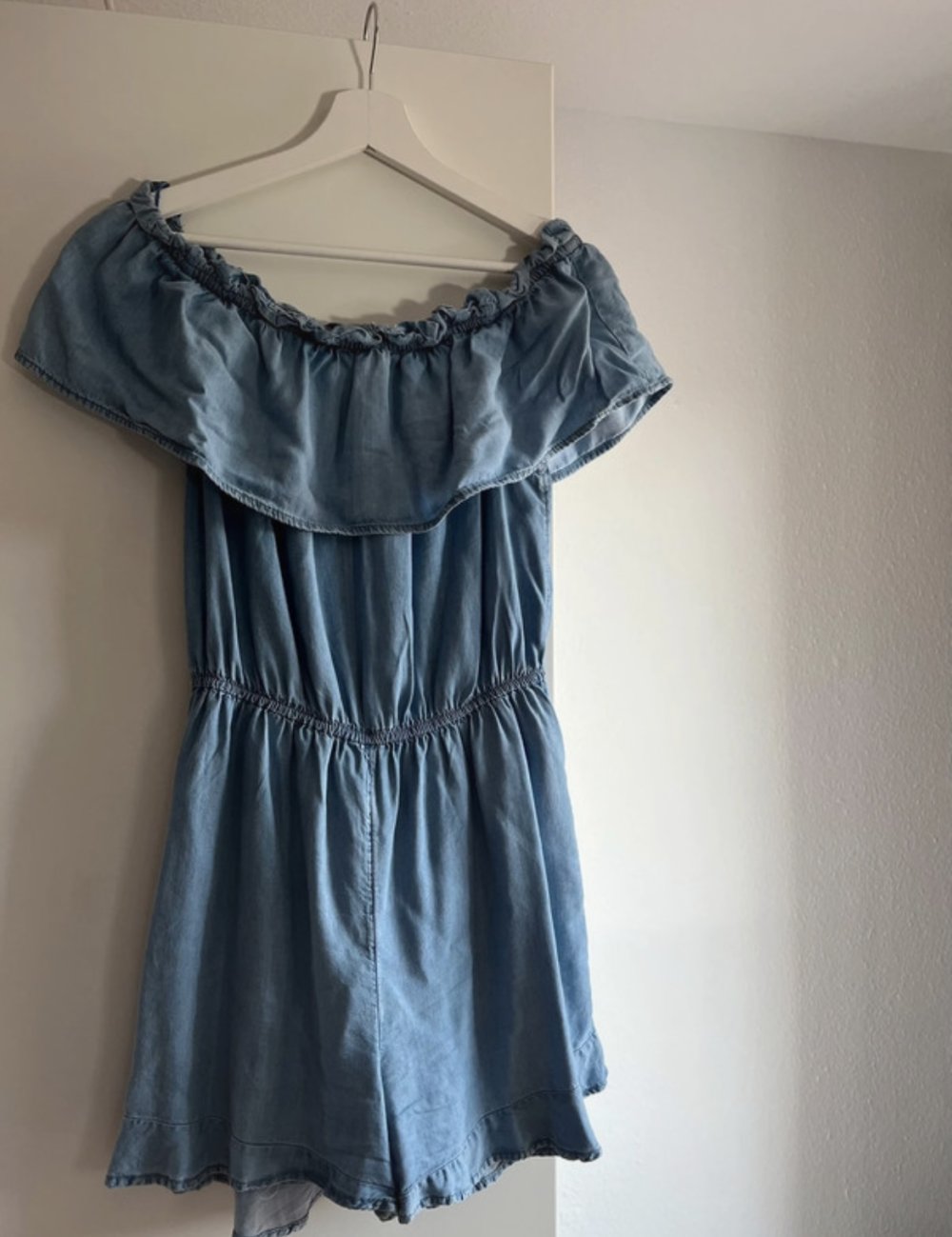 Blauer Jumpsuit