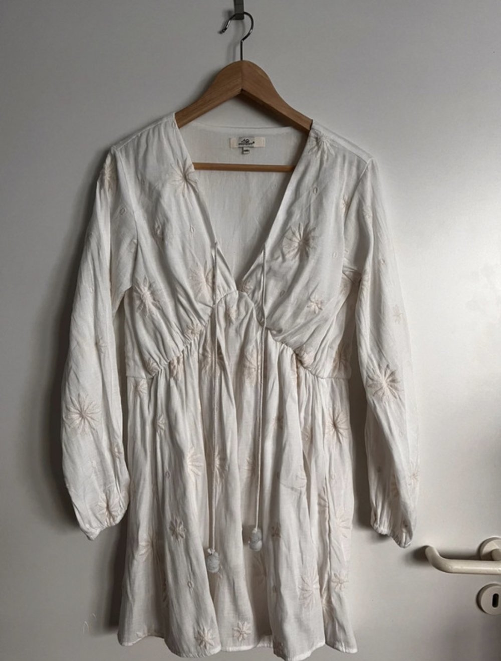 Umstandsbluse weiß mit Stick