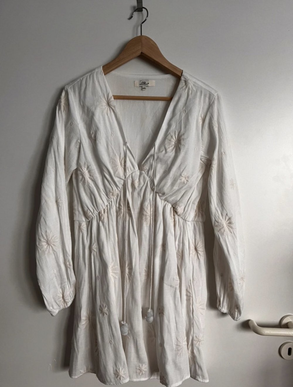 Umstandsbluse weiß mit Stick