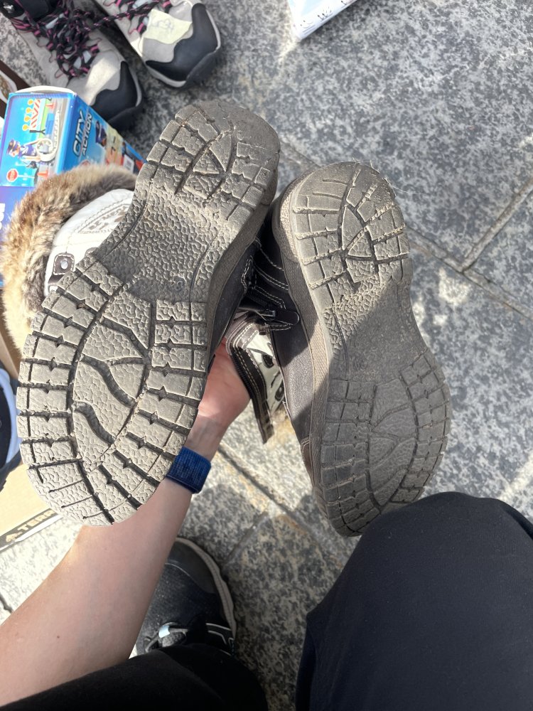 Schöne gefütterte Winterstiefel 