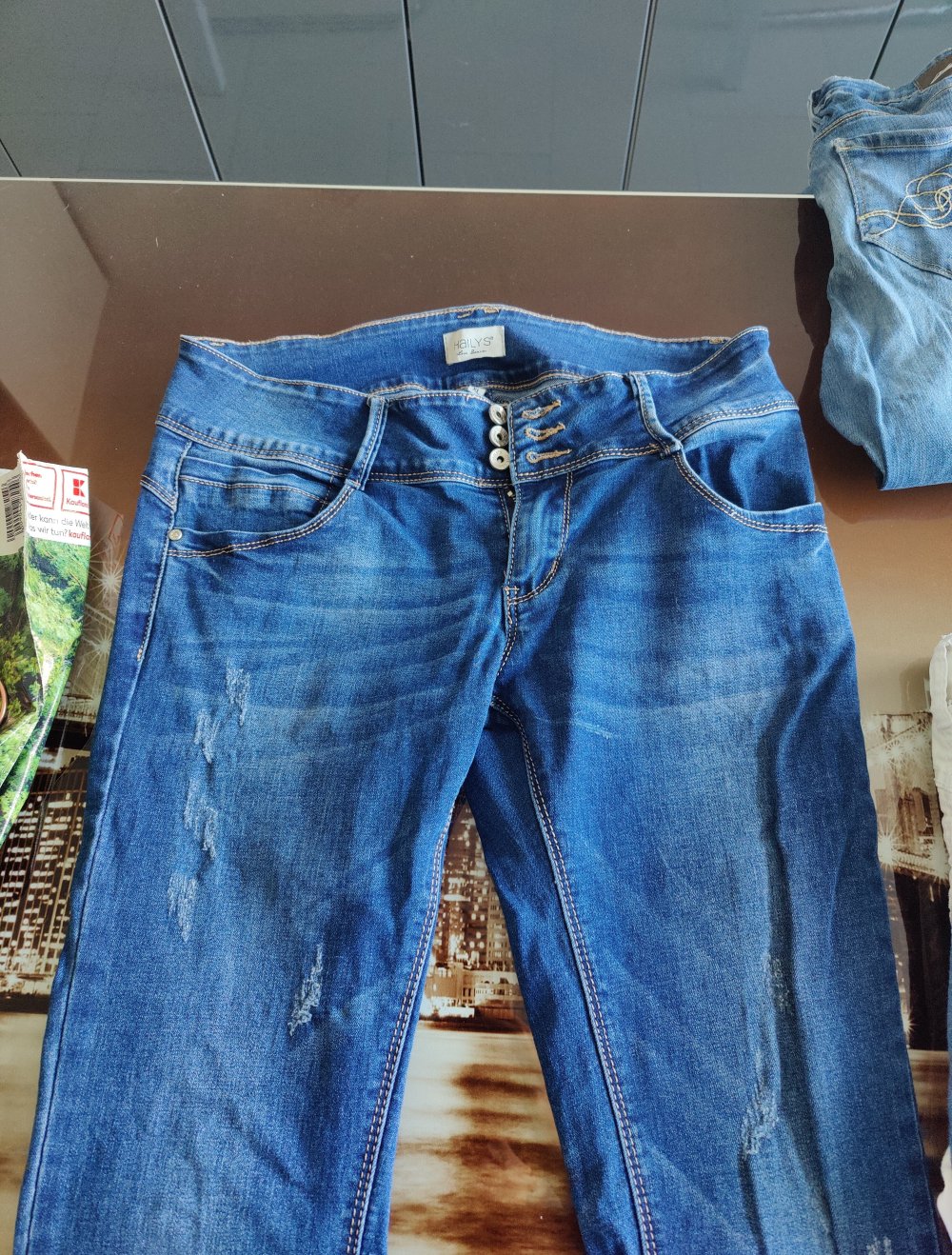 Jeans
