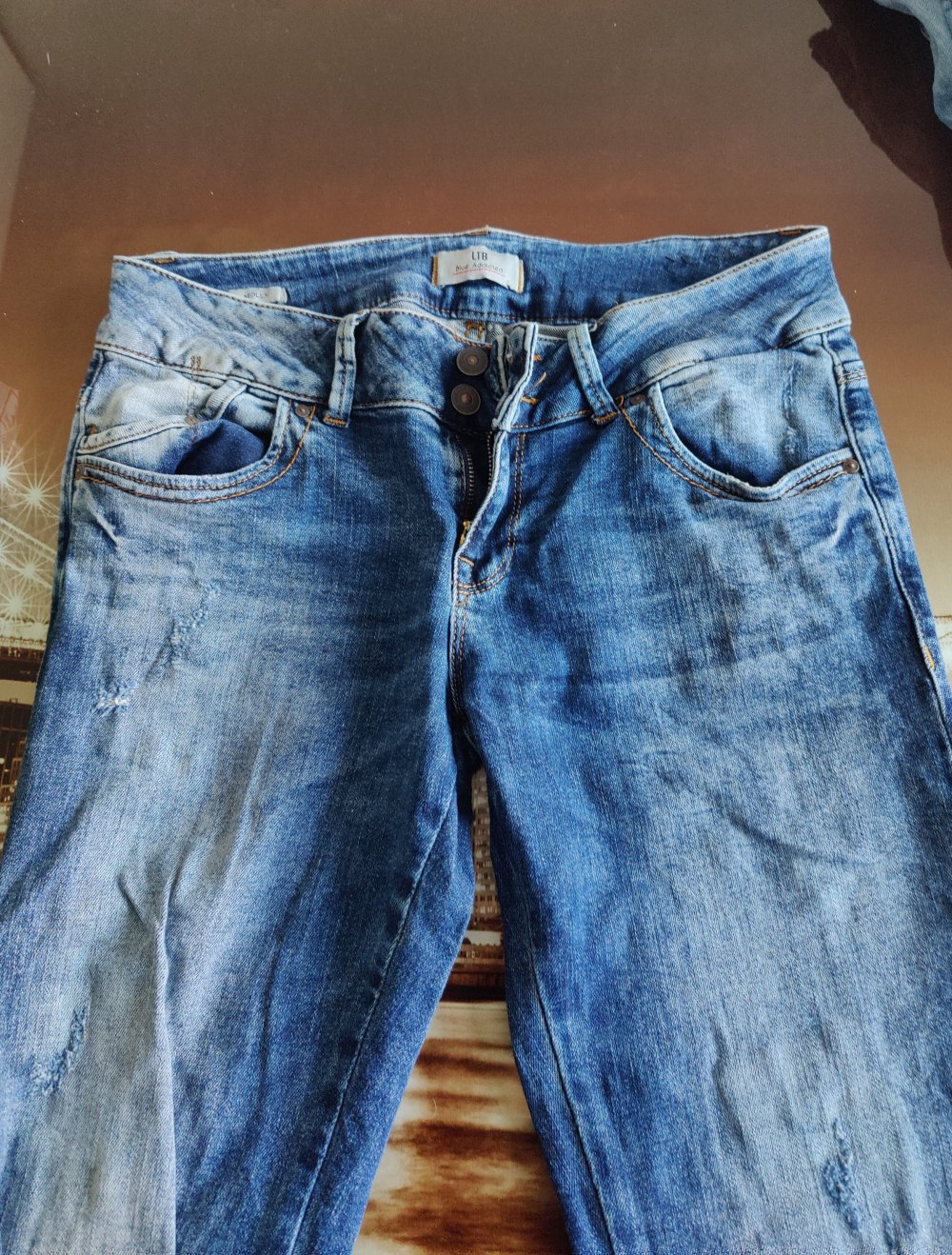 jeans