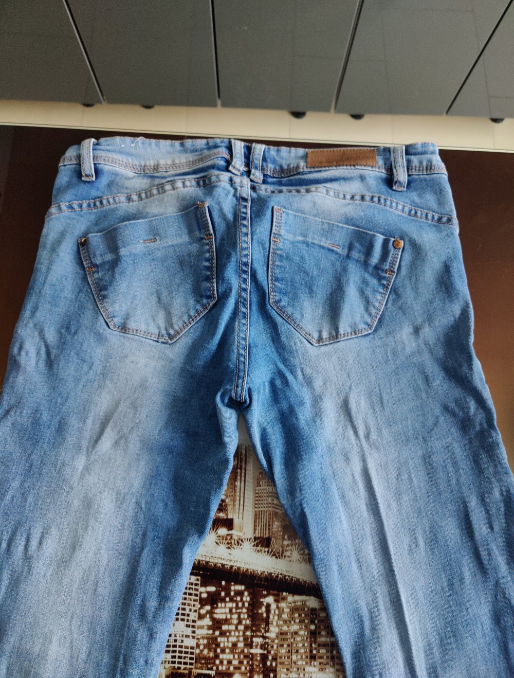 Jeans im Rockstil