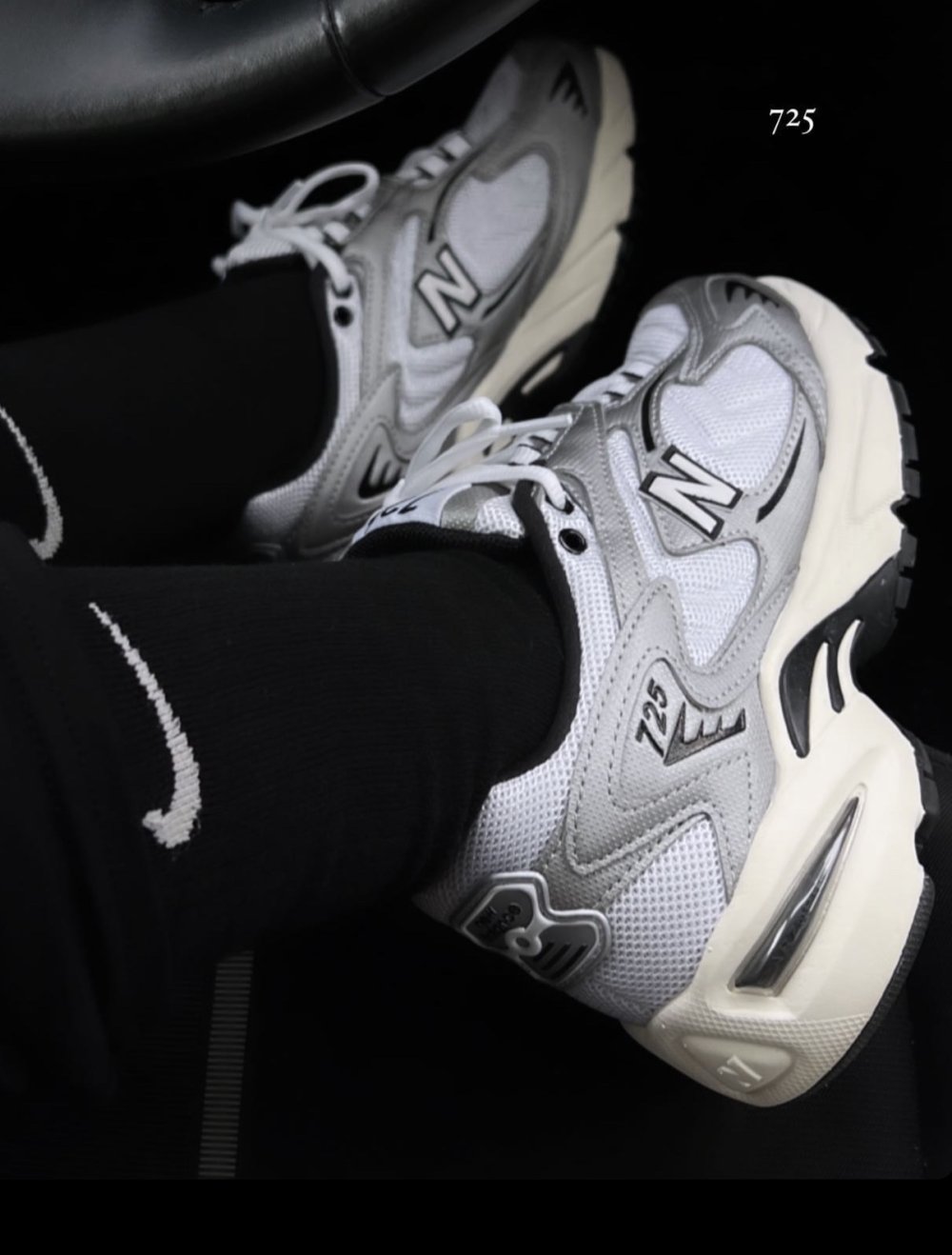 new balance 725