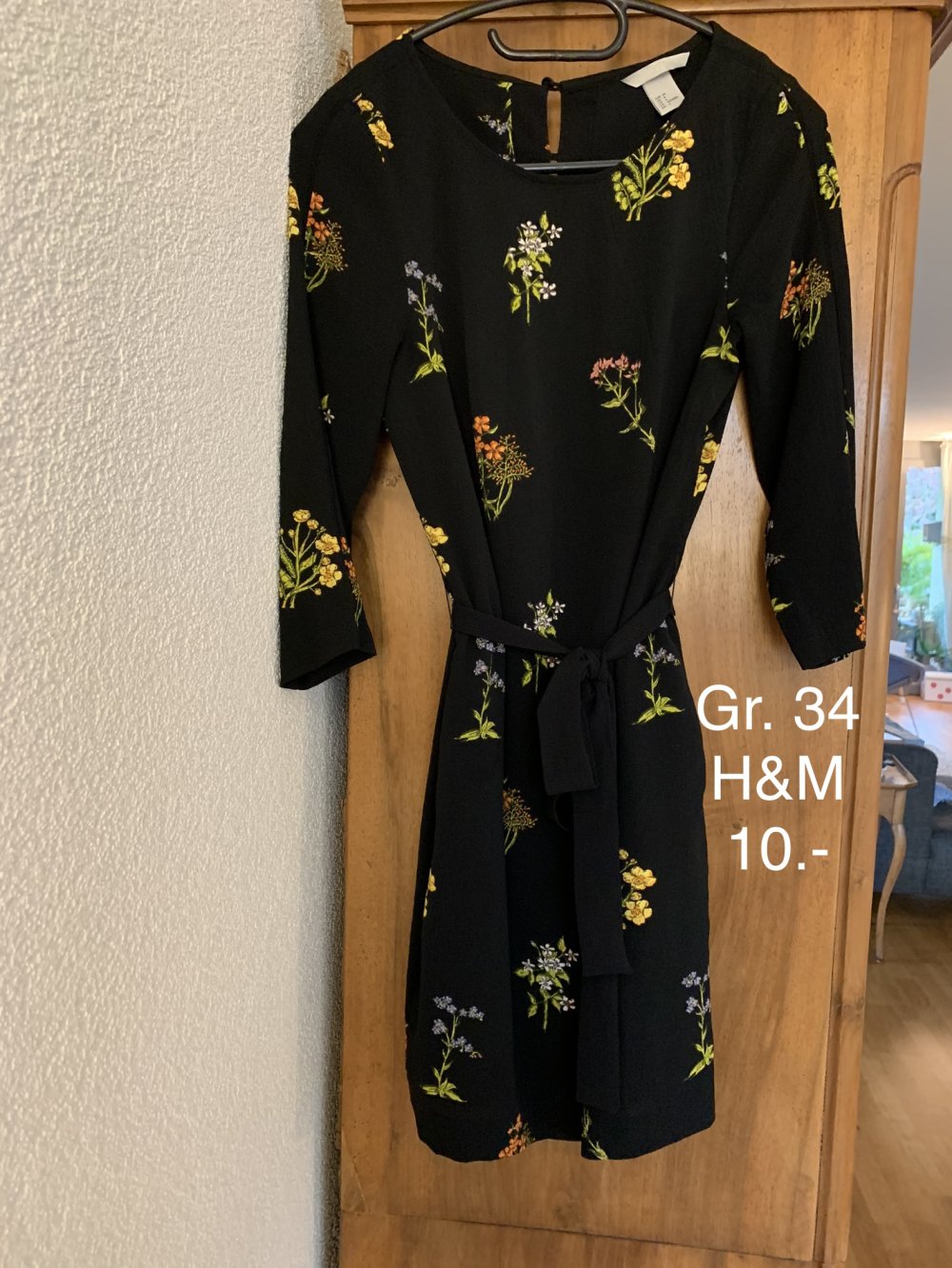 Enganliegendes Kleid