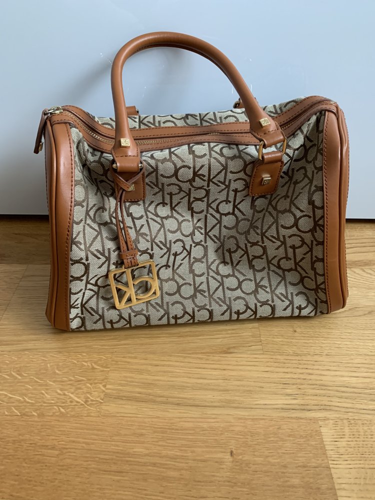 Handtasche