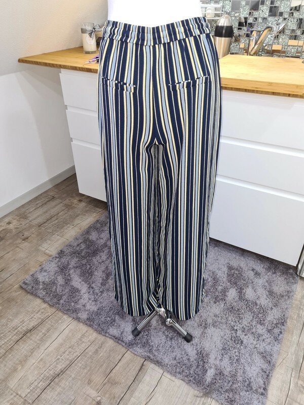 Gestreifte Hose Gr. 40 weit Vila