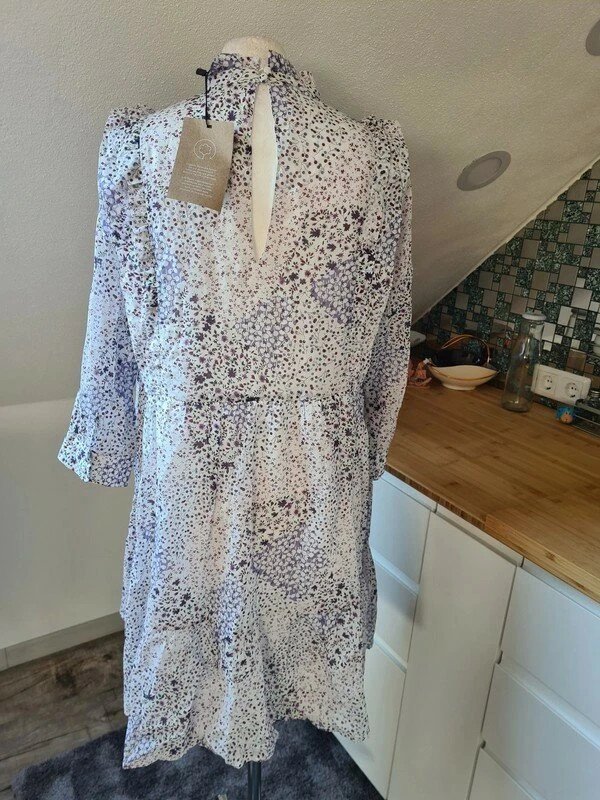 Minikleid Aware Vero Moda weiß mit Blumenprint Gr. M Neu Kleid Baumwolle