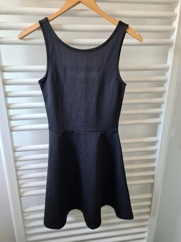 Minikleid schwarz bügelfrei Gr. 32 Sommerkleid H&M