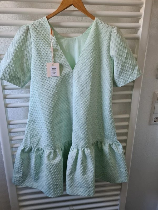 Minikleid YAS Gr. XS neu €80 mint / gold