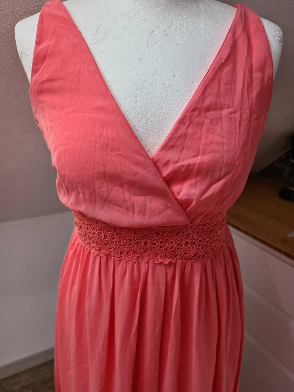 Maxikleid lachs koral, gr 34, Spitzenbordüre ,Vero Moda