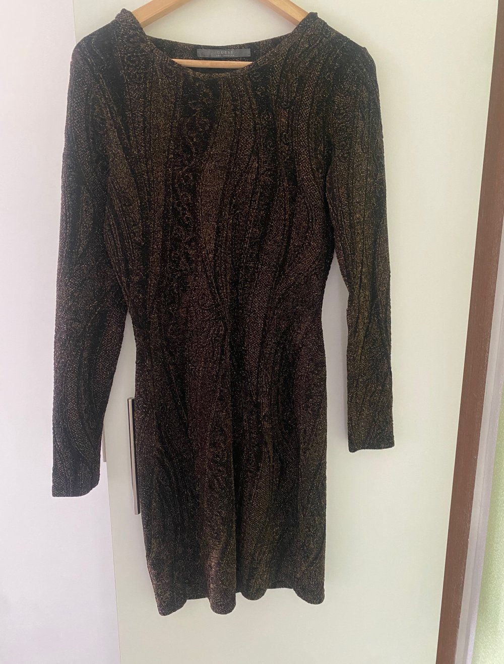 Guess Glitzer Kleid