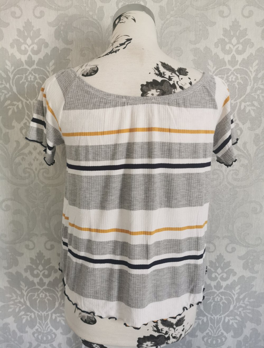 Clockhouse Cropped Tshirt Gr. S Carmen Ausschnitt gestreift stretchig