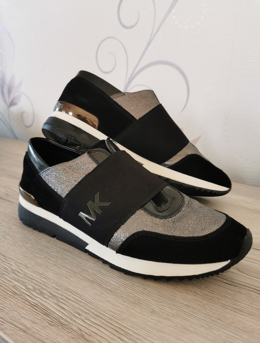 Michael Kors Schuhe | Sneaker | Trainers Gr. 38,5 schwarz mit Silber Gummibund Mk