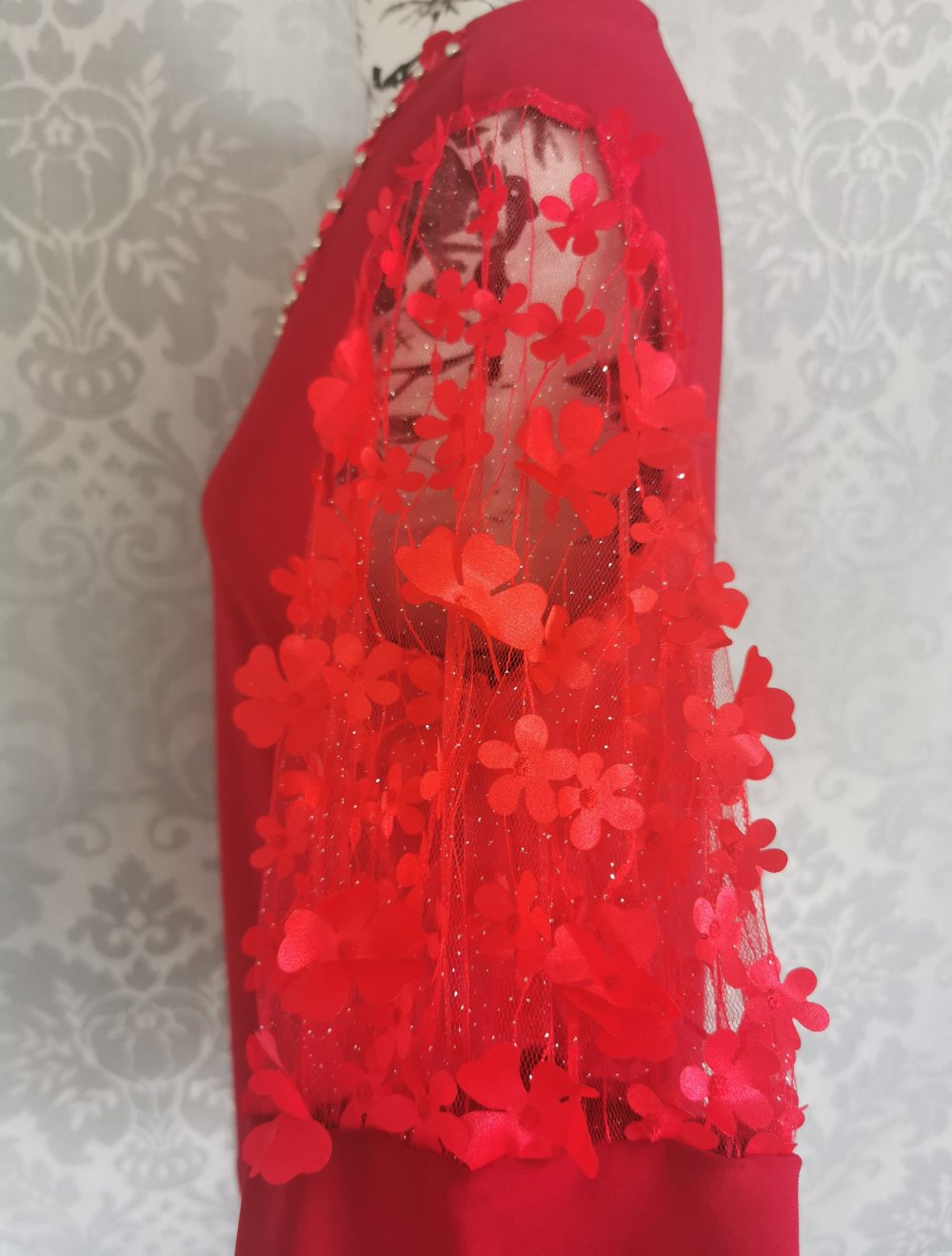 Miss Rose Shirt Gr. M in rot Perlen Blumen  durchsichtige Ärmel Neu mit Etikett