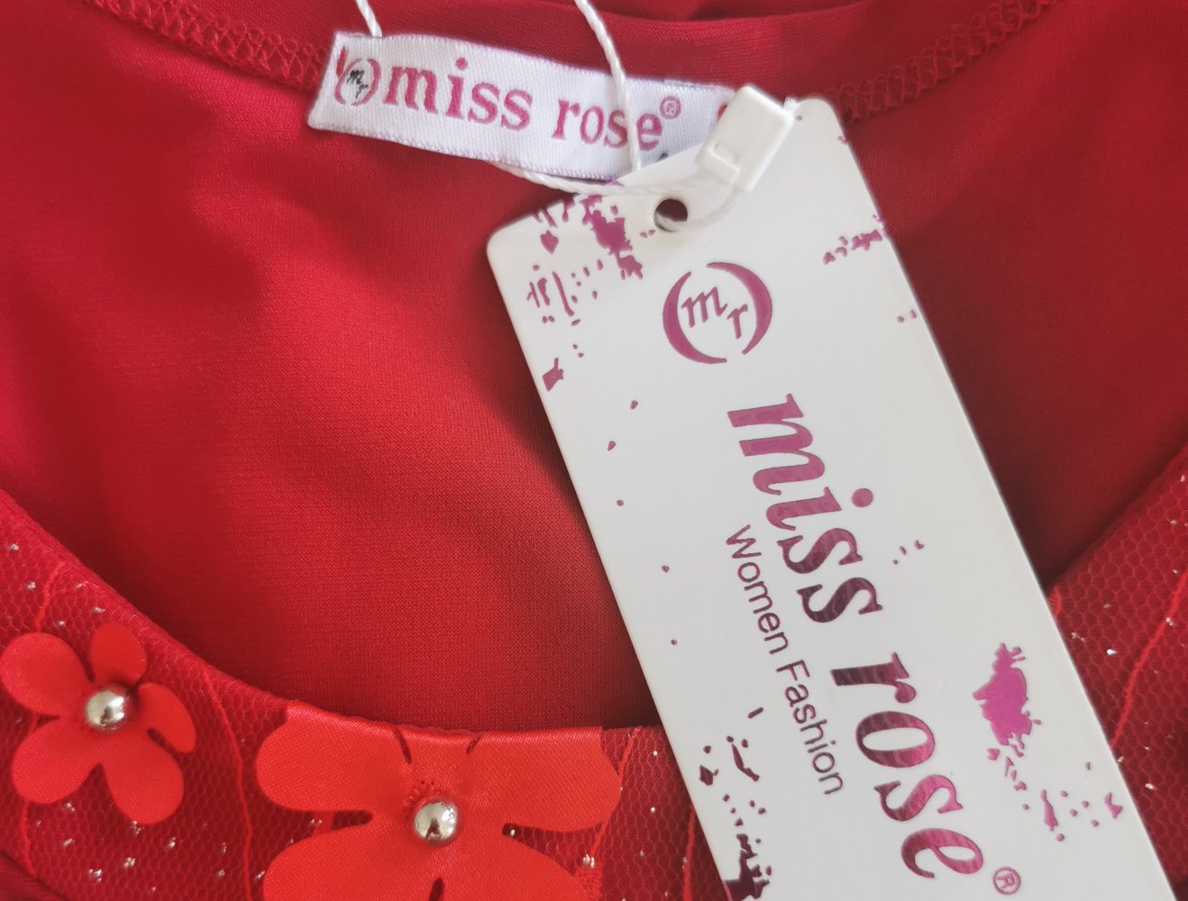 Miss Rose Shirt Gr. M in rot Perlen Blumen  durchsichtige Ärmel Neu mit Etikett