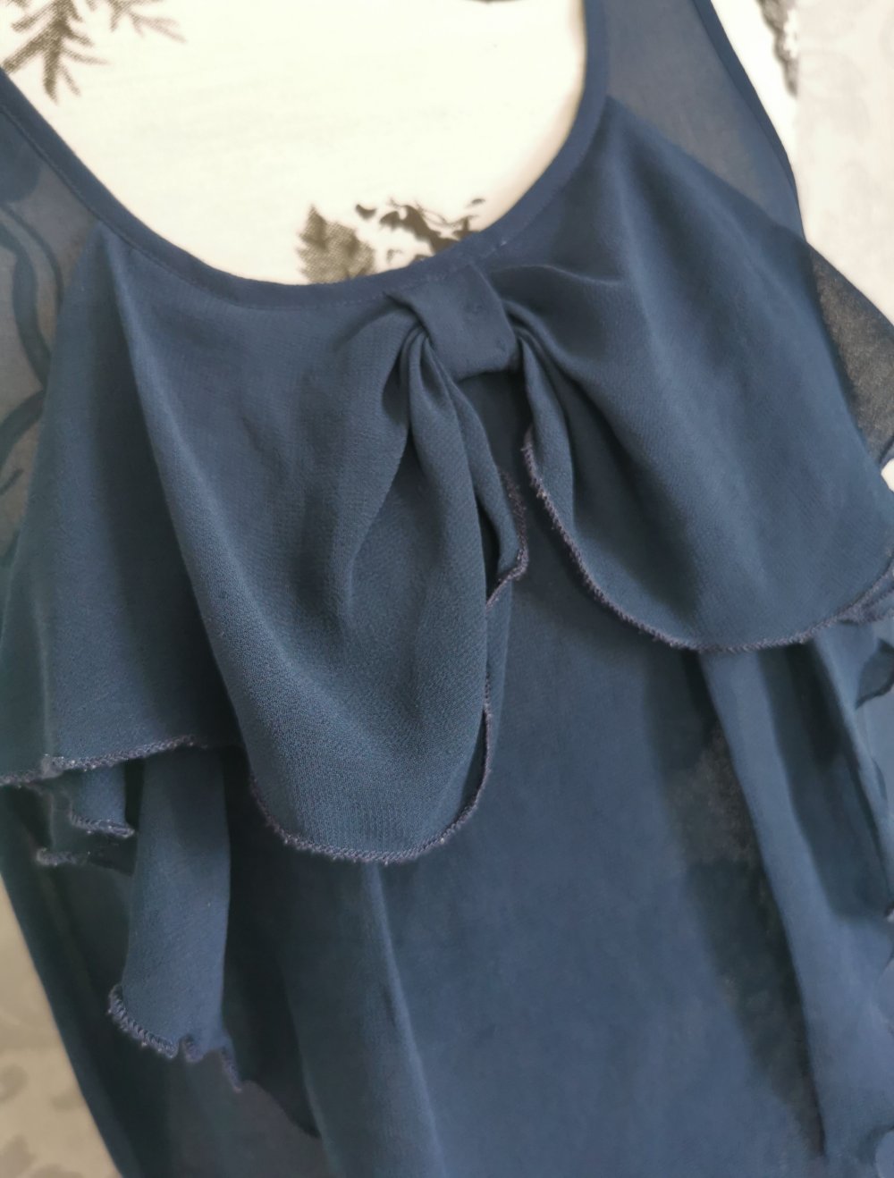 Only Top | Chiffonshirt Gr. 38 marineblau Schleife Volant leicht durchsichtig