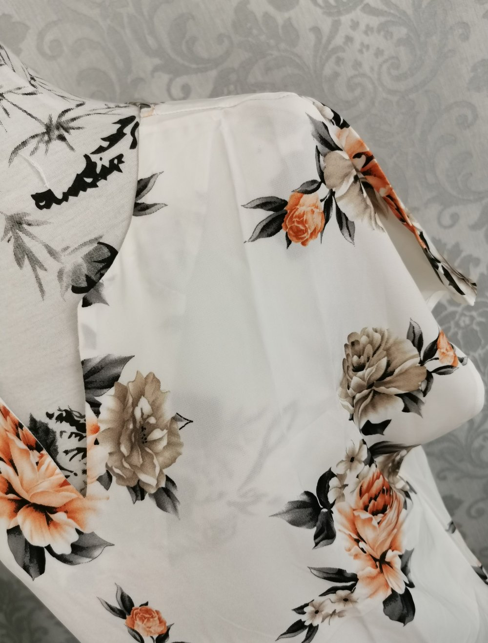 Shein Tshirt Blusenshirt Gr. M Blumen Print Neu