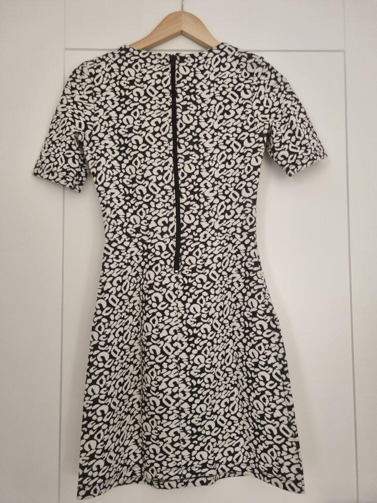 Kleid mit raffinierter Raffung