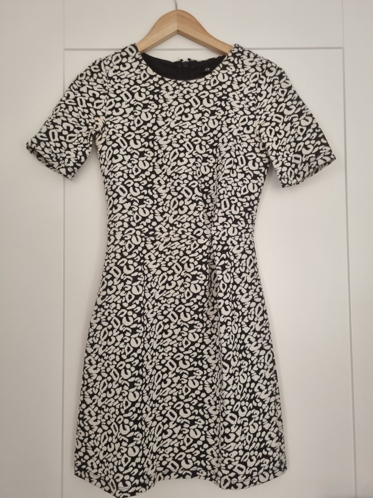 Kleid mit raffinierter Raffung