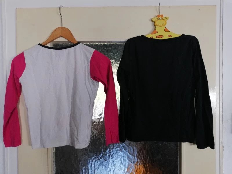 2 Shirts oder Schlafanzugoberteile ? - Gr. 122 - Monster High