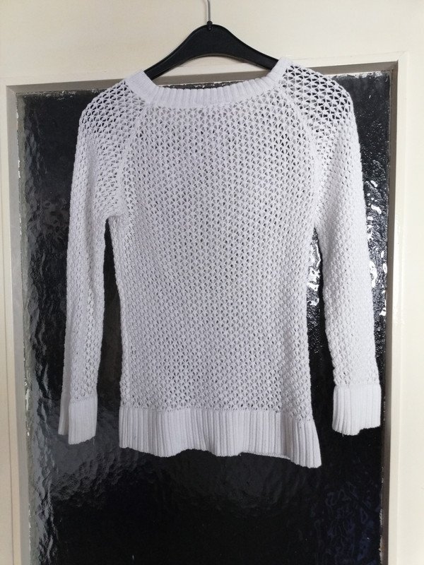 Weißer dünner Pulli - Gr. 134/140 - Yigga