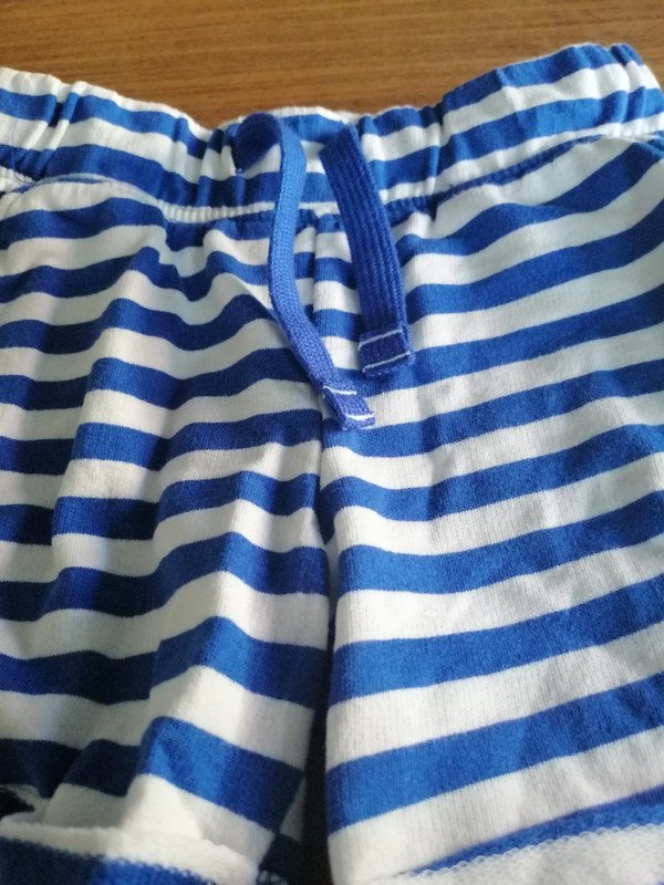 Blau weiß gestreifte Shorts Gr. 116 - impidimpi- neuwertig 