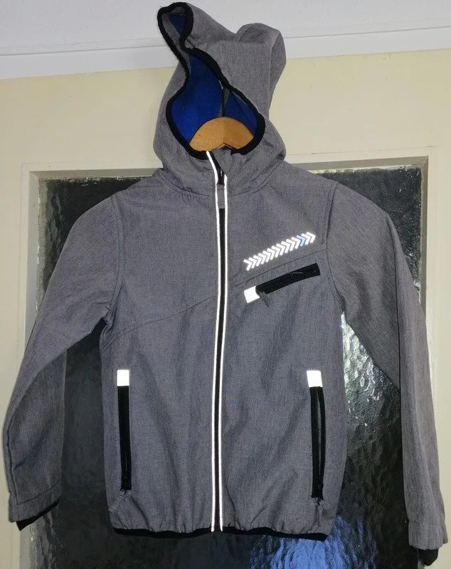 Graue Jacke - Gr. 128 - Y-F-K