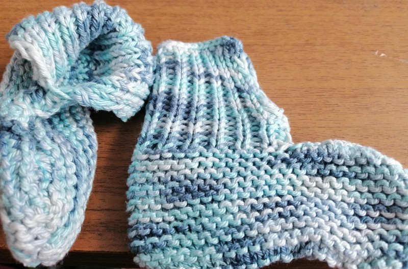 Blaue Babyschuhe - Handarbeit
