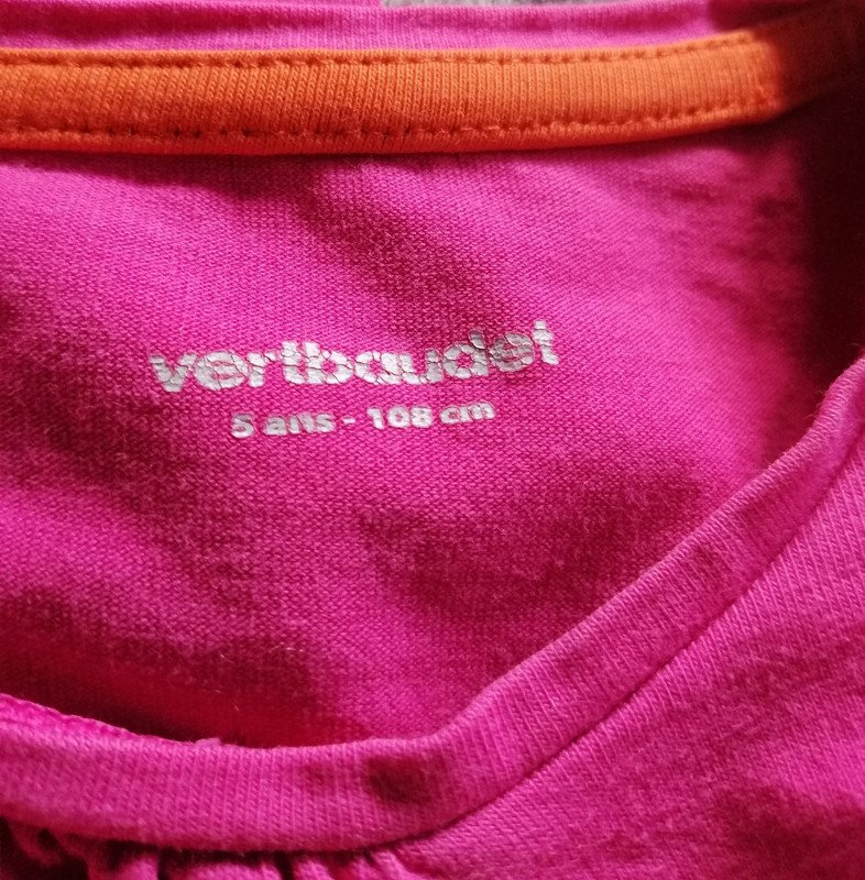 Pinkes Langarmshirt mit Aufdruck - Gr. 104 - Vertbaudet