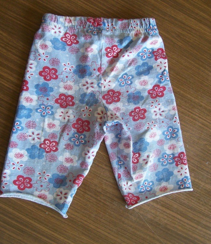 Bunte kurze Hose - Leggings - Gr. 98  - Blumenmuster