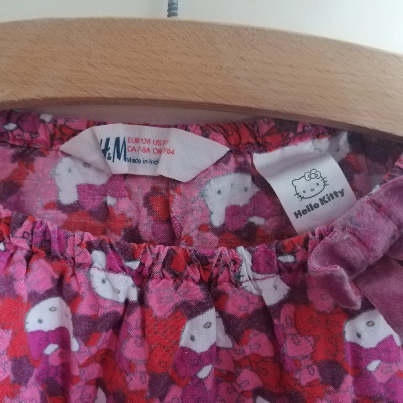 Kleidchen - Hello Kitty - Gr. 128 - H&M 