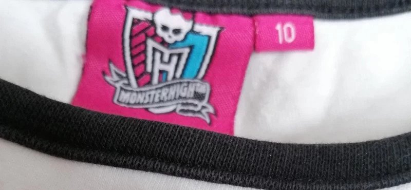 2 Shirts oder Schlafanzugoberteile ? - Gr. 122 - Monster High