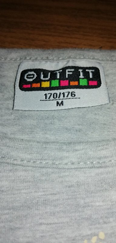 Graues Langarmshirt mit Aufdruck - Gr. 170/176 von outfit