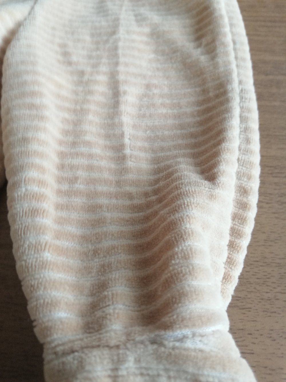Hellbraune Hosen mit Füßen - Gr. 62 von Ergee