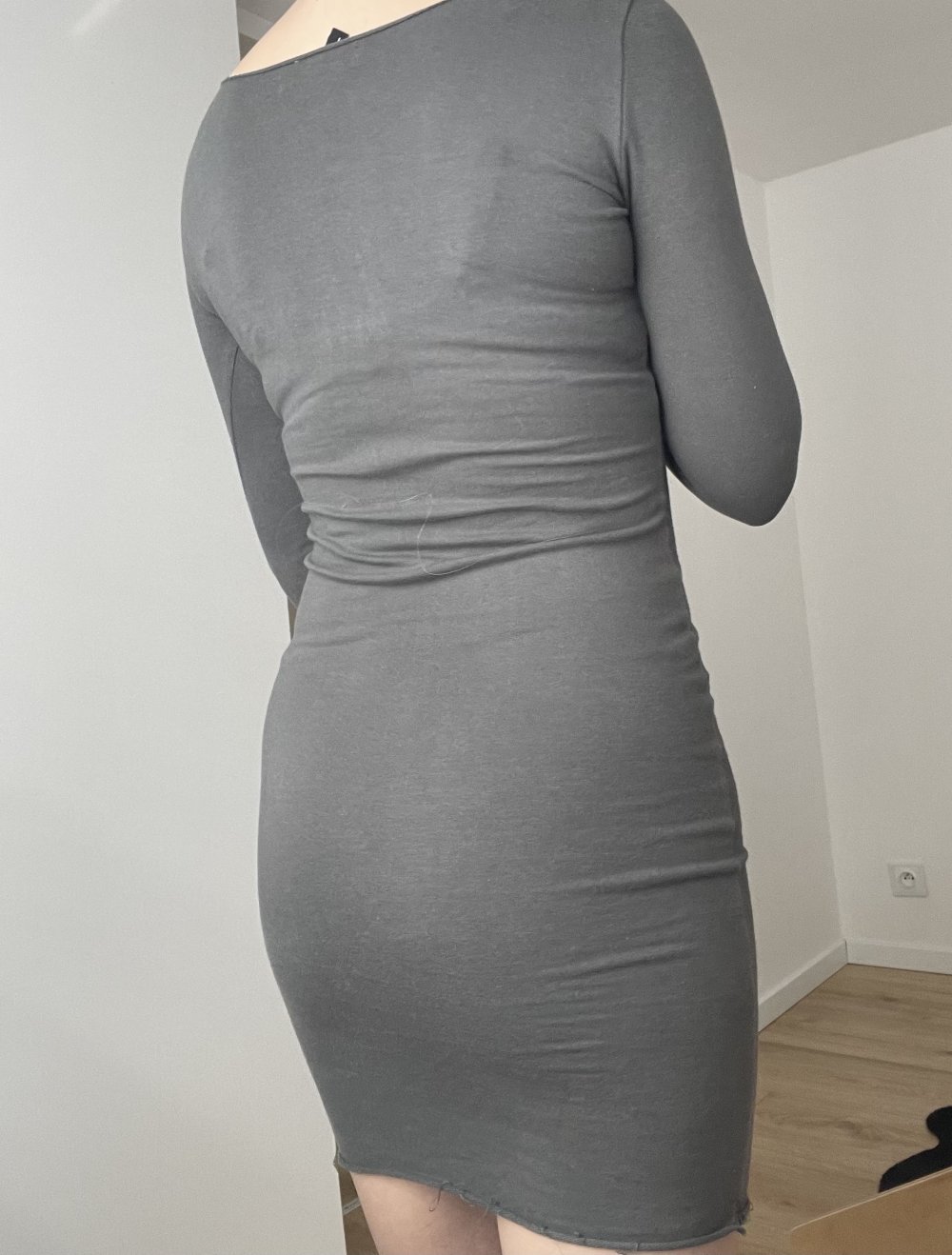 graues kleid