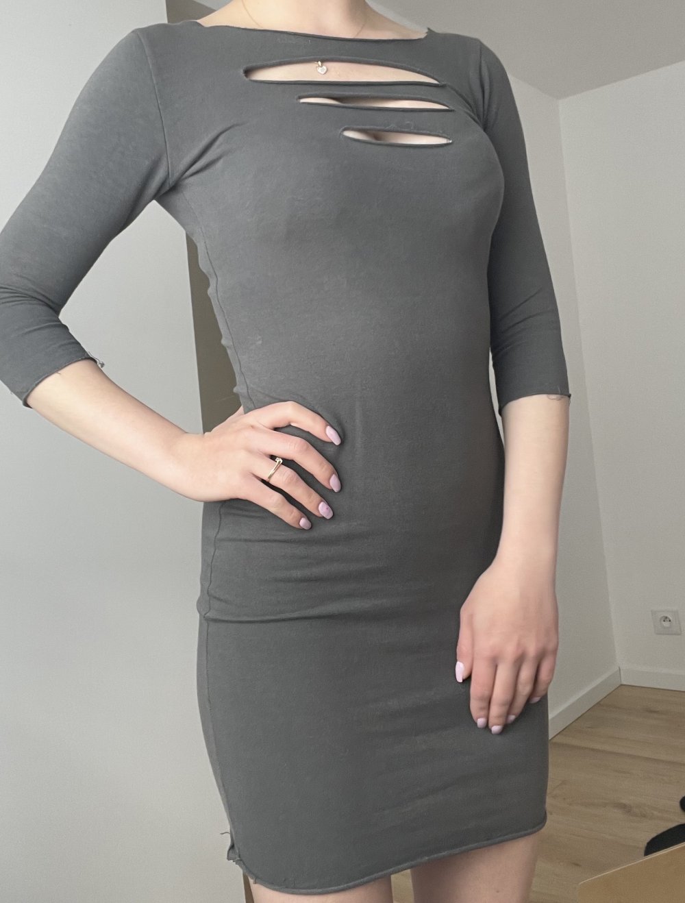 graues kleid