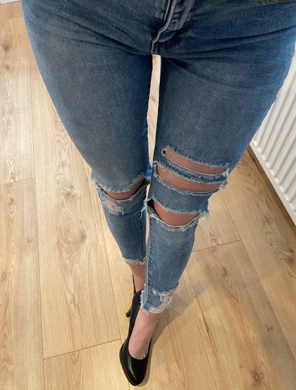 Jeans mit Löchern