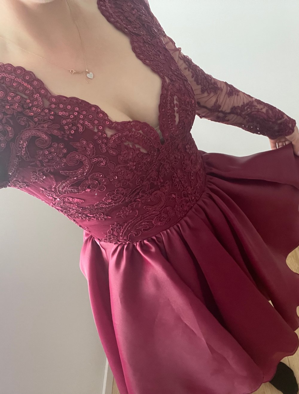 kastanienbraunes Kleid für Ball, Hochzeit