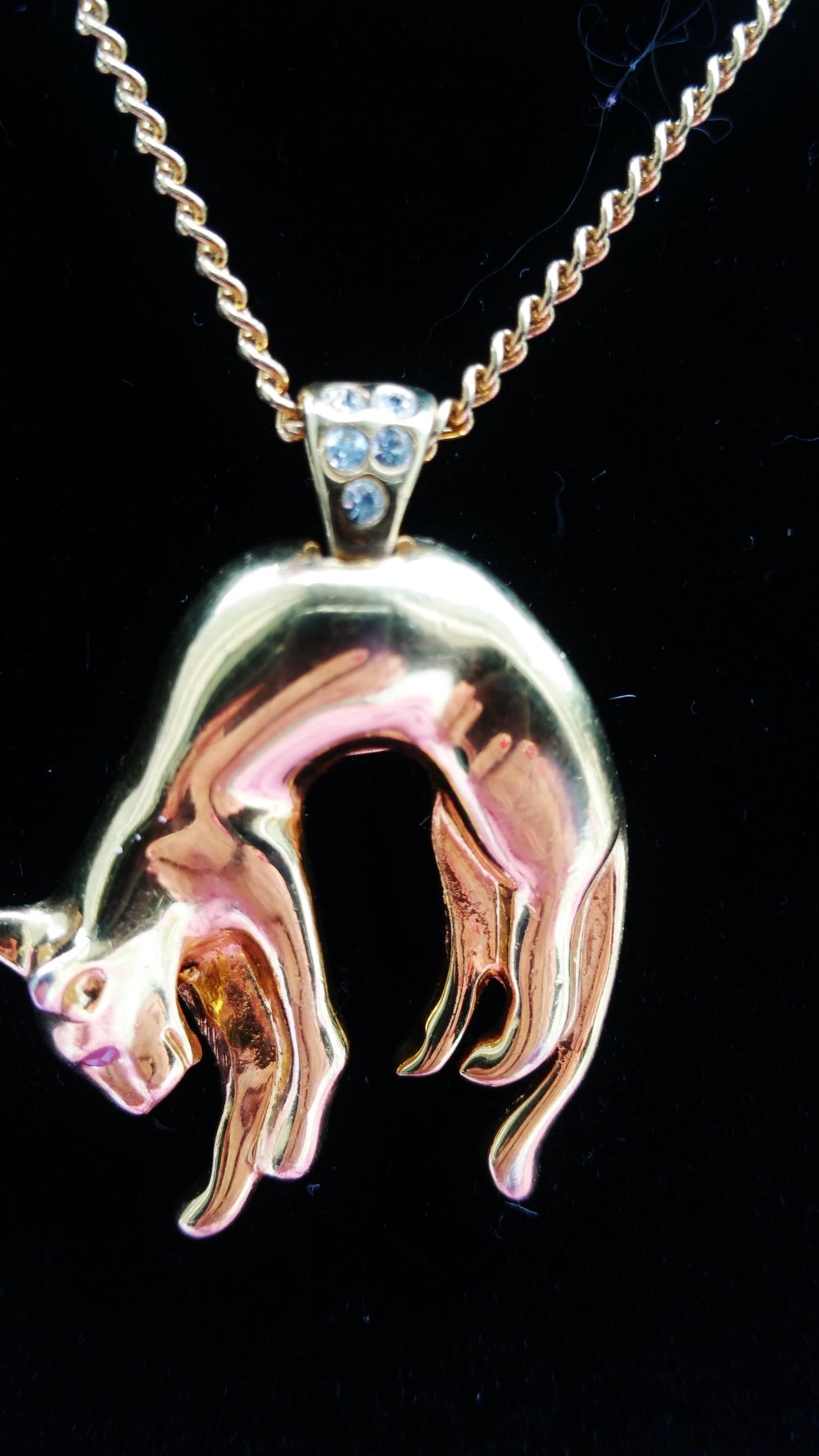 Panther Puma Kette vergoldet Brosche.