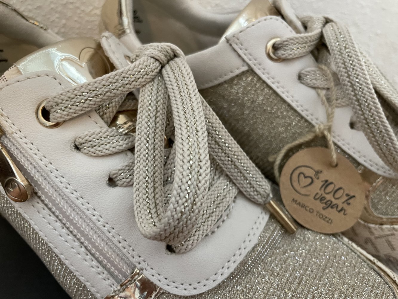 Gold glitzernde Sneaker 39 Marco Tozzi